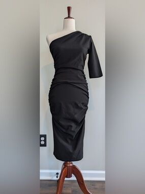 ALIEVA Women’s Dolly Elegant Bodycon One-Sleeve Midi Dress Black NWT Size Medium